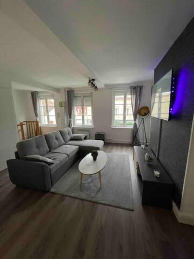 Appartement En Duplex Centre Ville D'Onnaing Esterno foto